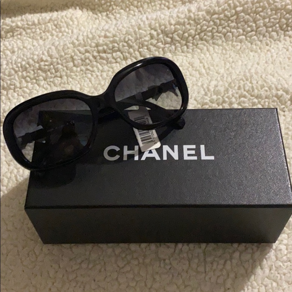 CHANEL Sunglasses with White Bows